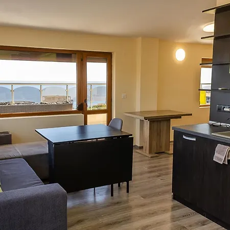 Spacious 3bd Flat With Large Terrace&sea View By Flat Mаnager