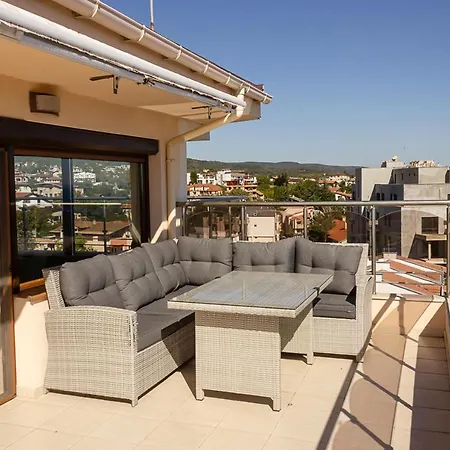 Spacious 3bd Flat With Large Terrace&sea View By Flat Mаnager *